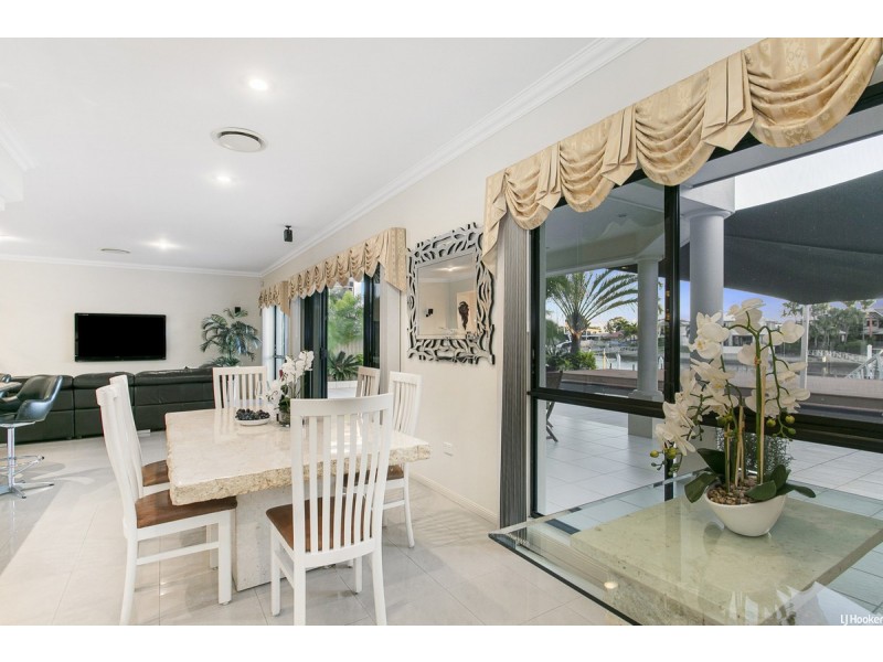 19 Defender Court, Newport QLD 4020