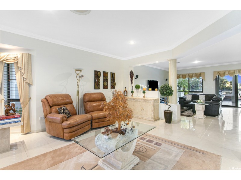 19 Defender Court, Newport QLD 4020