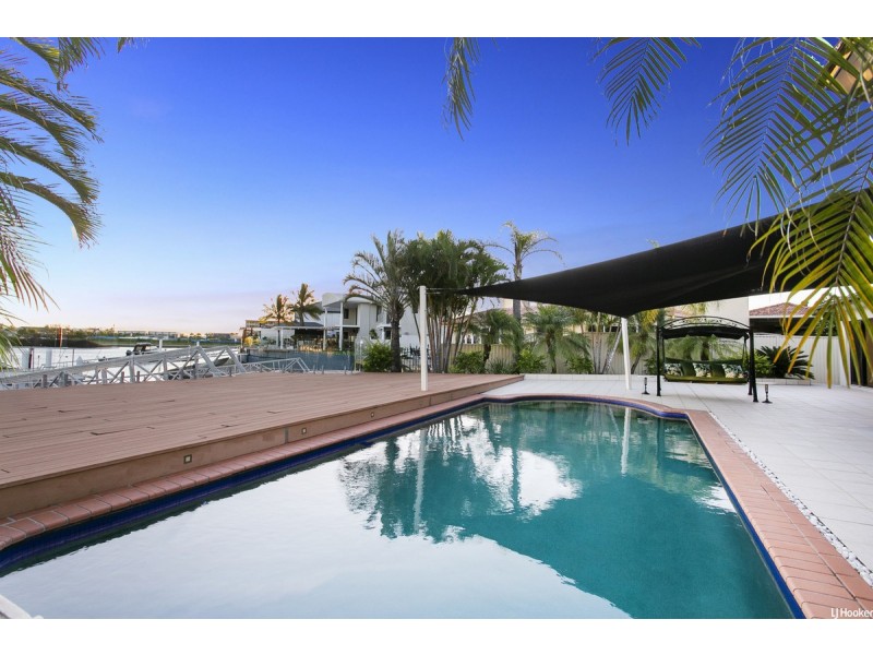 19 Defender Court, Newport QLD 4020