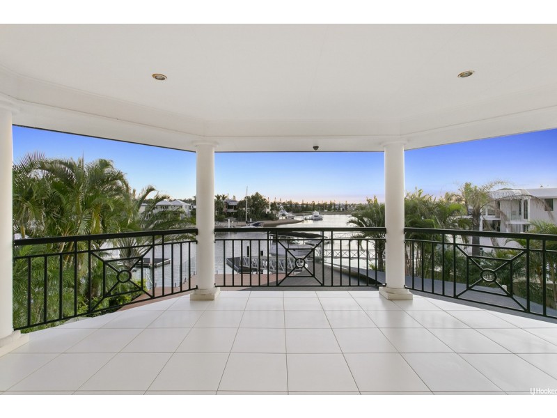 19 Defender Court, Newport QLD 4020