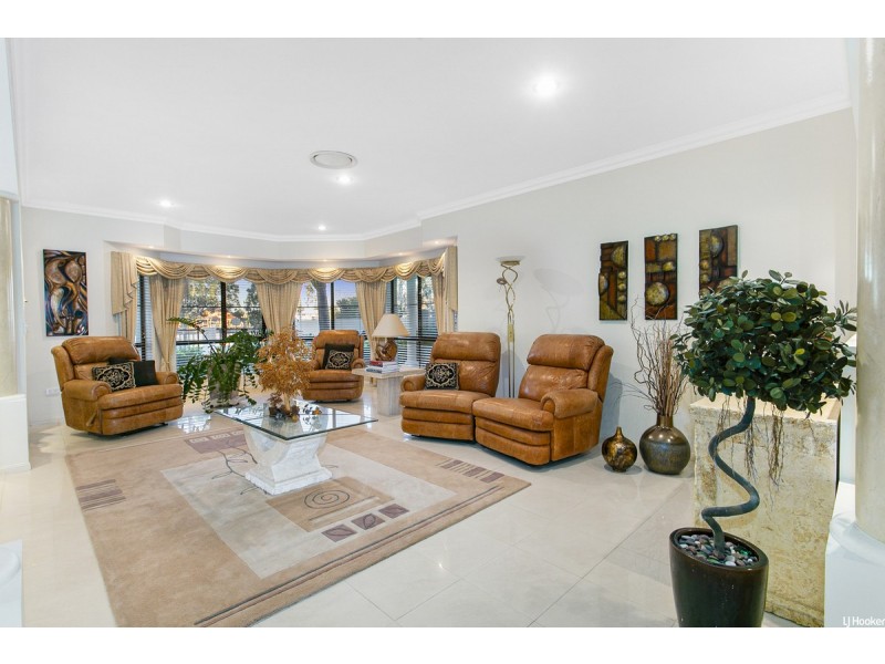 19 Defender Court, Newport QLD 4020