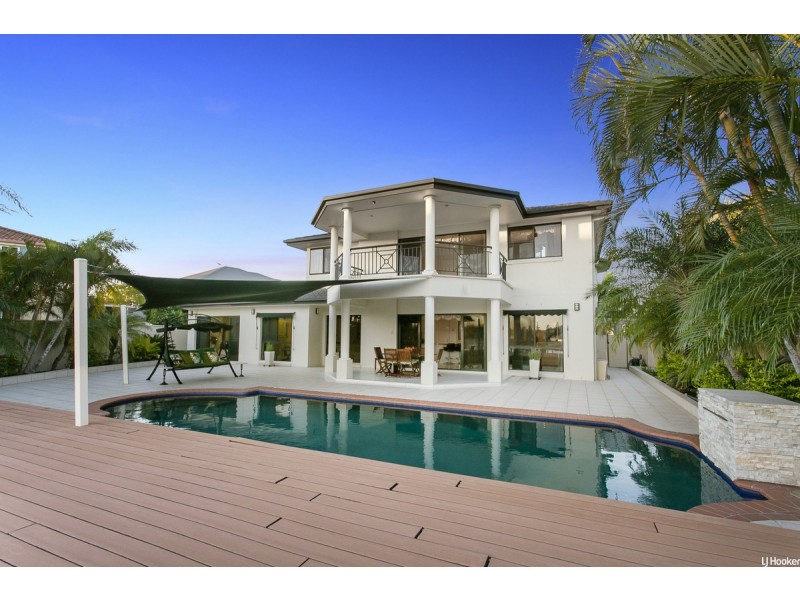 19 Defender Court, Newport QLD 4020