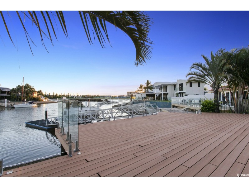 19 Defender Court, Newport QLD 4020