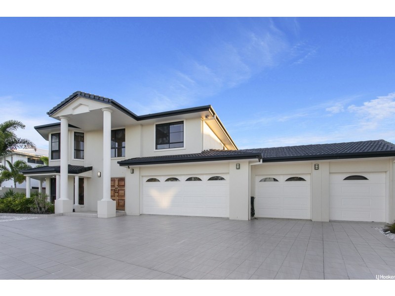 19 Defender Court, Newport QLD 4020