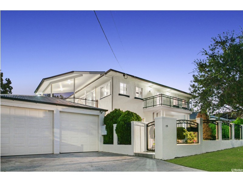 15 Bunton Street, Scarborough QLD 4020