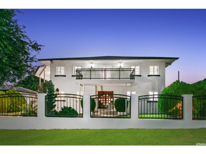 15 Bunton Street, Scarborough QLD 4020