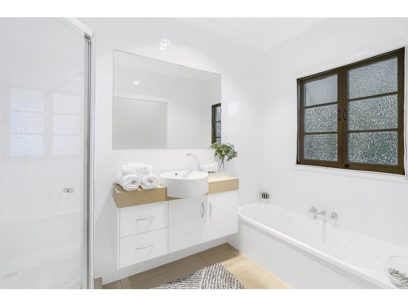 15 Bunton Street, Scarborough QLD 4020