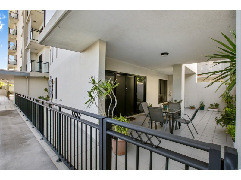 1/448 Oxley Avenue, Redcliffe QLD 4020