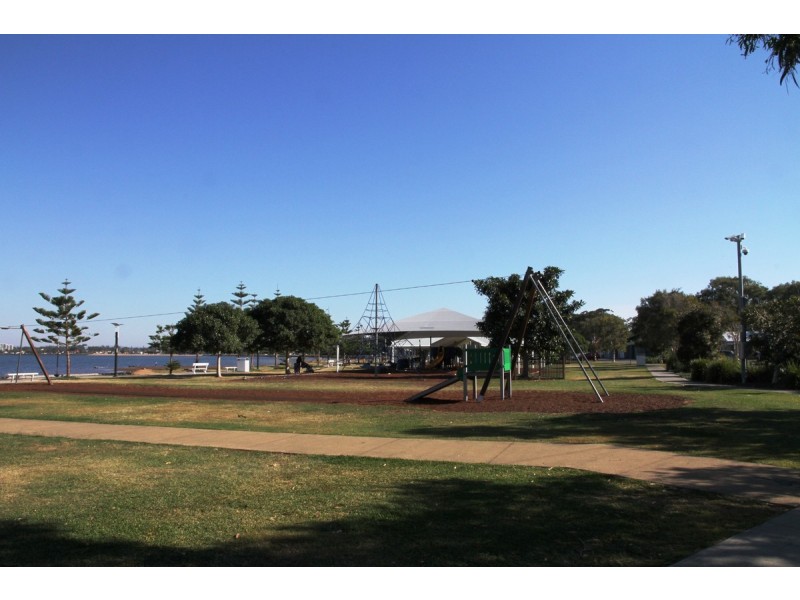 42a Oxley Avenue, Woody Point QLD 4019