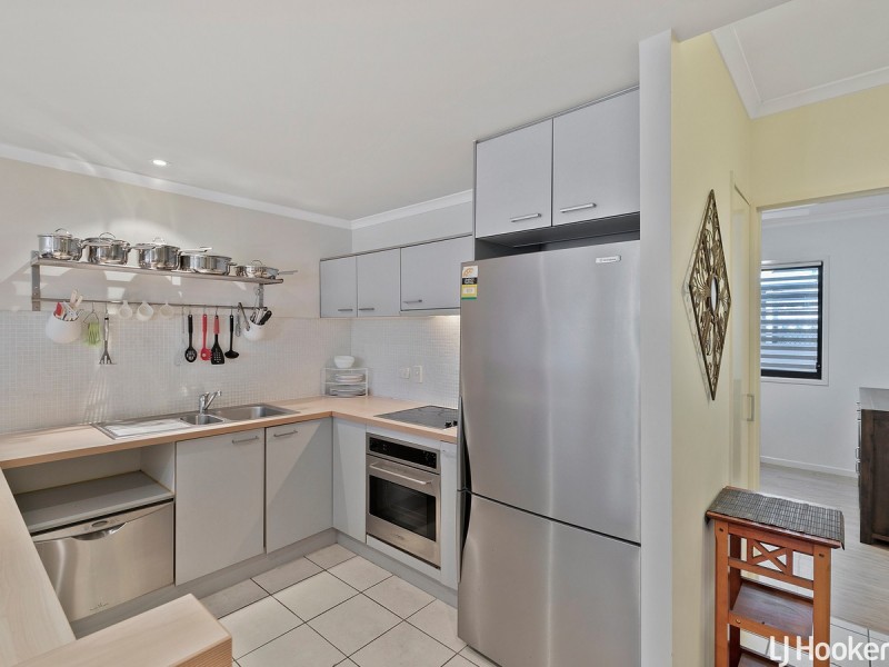 10/82-86 Mein Street, Scarborough QLD 4020