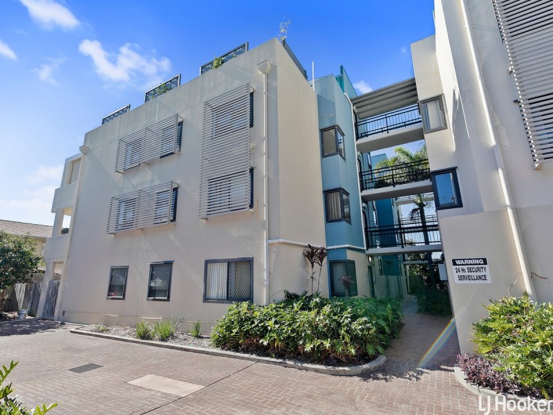10/82-86 Mein Street, Scarborough QLD 4020