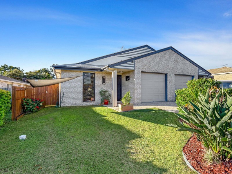 1/8 Lady Bowen Parade, Rothwell QLD 4022