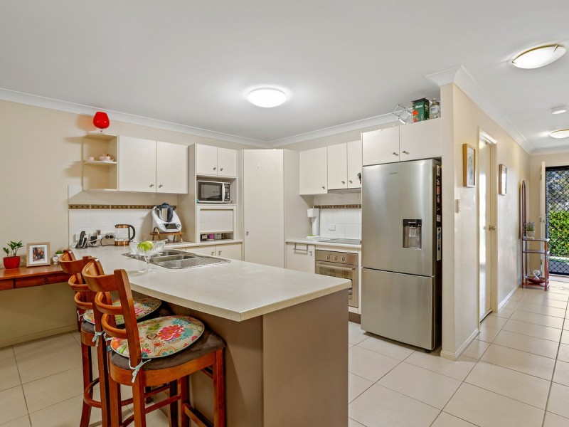 1/8 Lady Bowen Parade, Rothwell QLD 4022