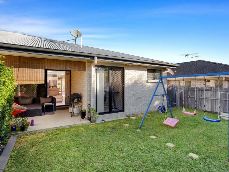 1/8 Lady Bowen Parade, Rothwell QLD 4022