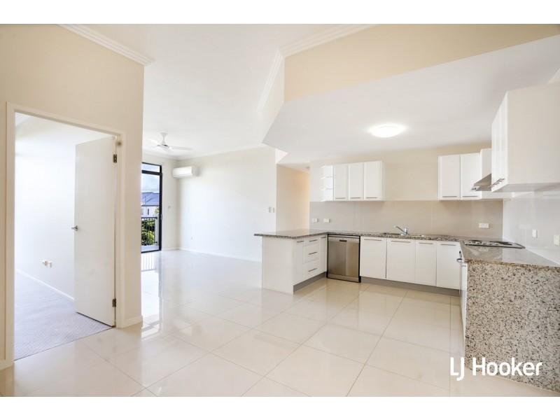 10/32 Rock Street, Scarborough QLD 4020