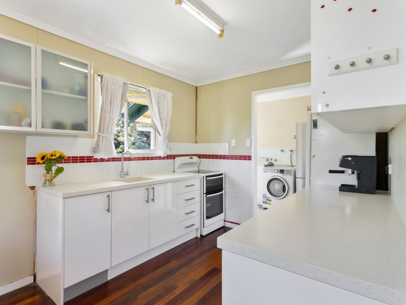 25 Pownall Crescent, Margate QLD 4019