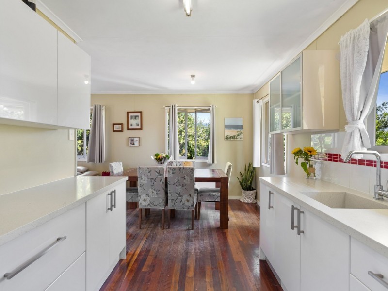 25 Pownall Crescent, Margate QLD 4019