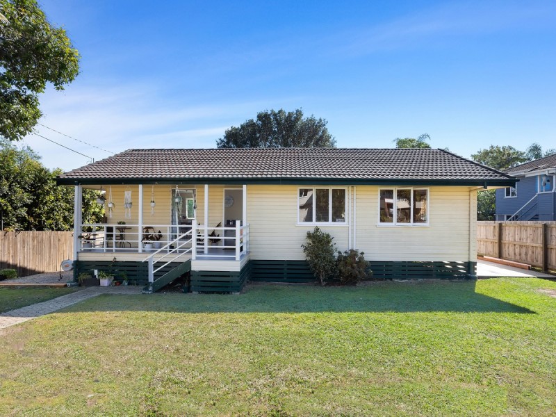 25 Pownall Crescent, Margate QLD 4019