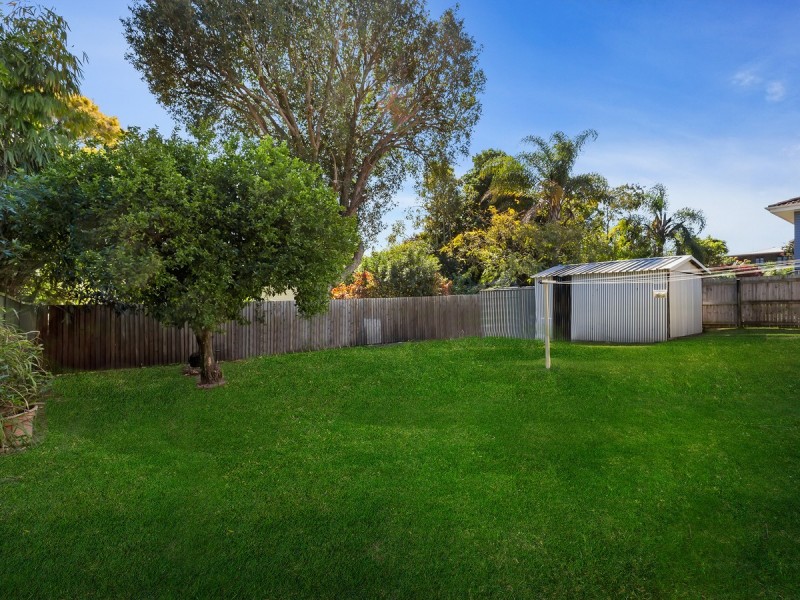 25 Pownall Crescent, Margate QLD 4019