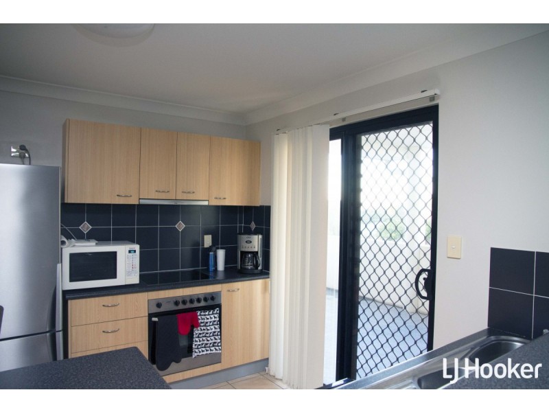 8/9 Mcnaughton Street, Redcliffe QLD 4020