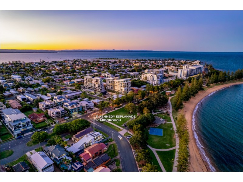 21 Kennedy Esplanade, Scarborough QLD 4020