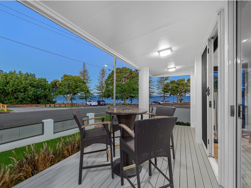 21 Kennedy Esplanade, Scarborough QLD 4020
