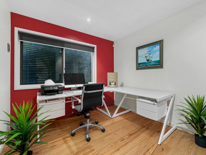 21 Kennedy Esplanade, Scarborough QLD 4020