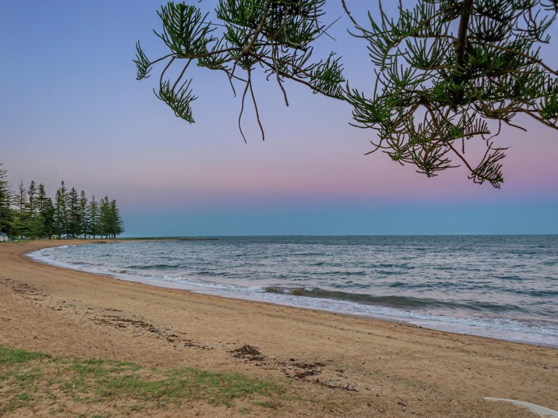 21 Kennedy Esplanade, Scarborough QLD 4020