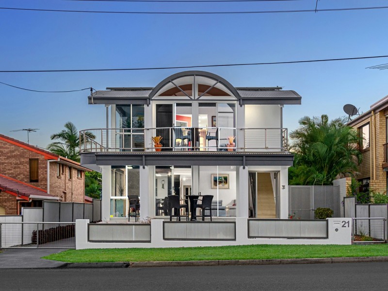 21 Kennedy Esplanade, Scarborough QLD 4020