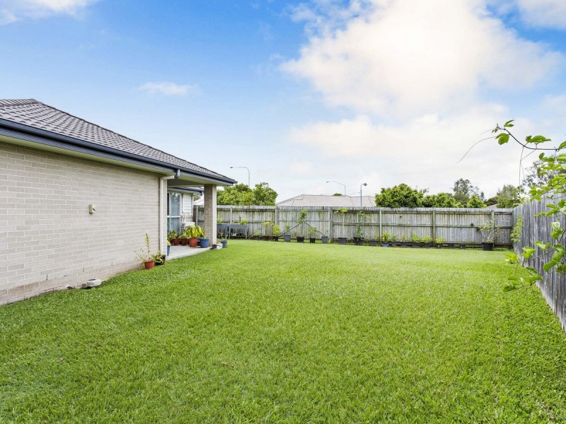 11/1-9 Moreton Downs Drive, Deception Bay QLD 4508