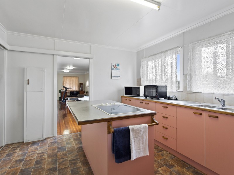 43 Ella Street, Redcliffe QLD 4020