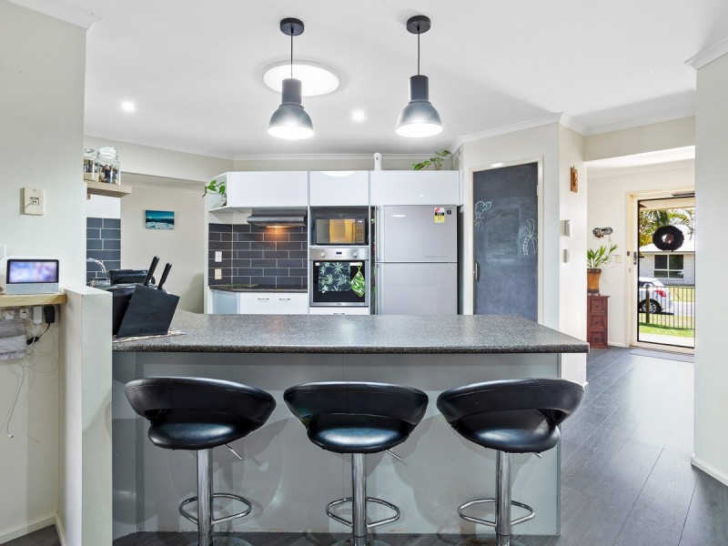 4 Breakwater Court, Deception Bay QLD 4508