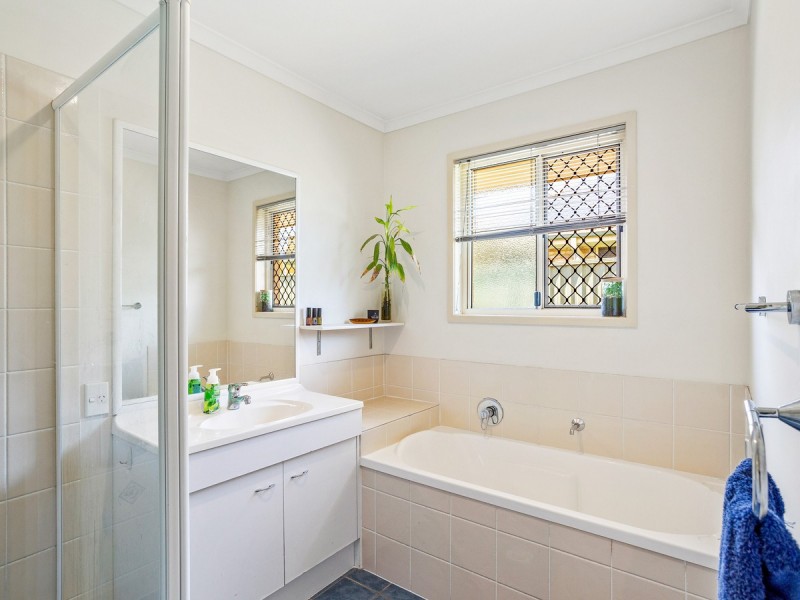 4 Breakwater Court, Deception Bay QLD 4508