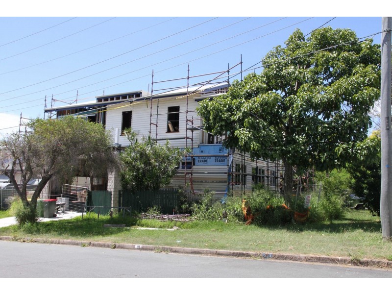 20 Landsborough Avenue, Scarborough QLD 4020