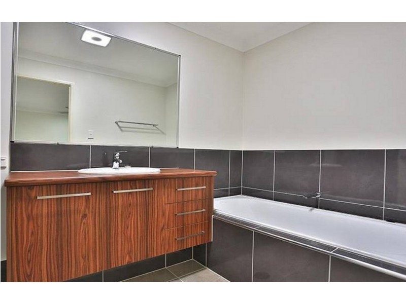 19 Girraween Lane, Fitzgibbon QLD 4018
