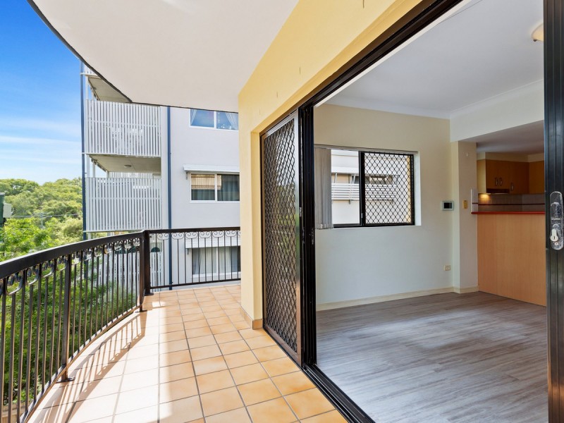 6/2-4 Henry Street, Redcliffe QLD 4020