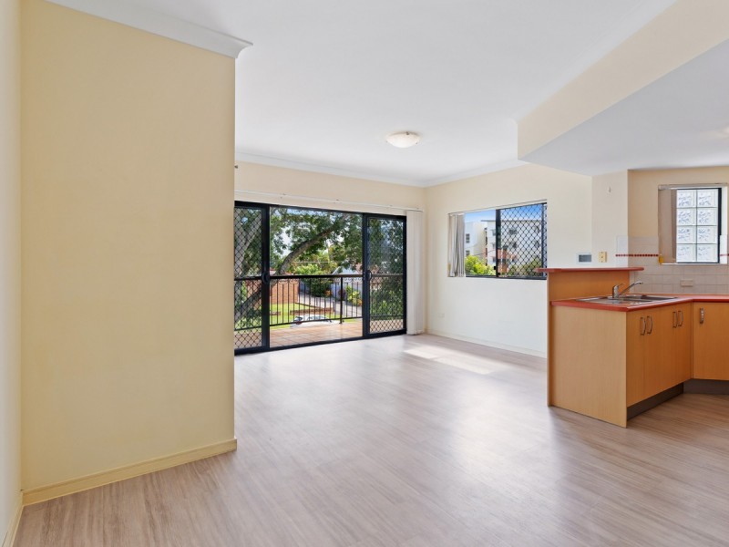 6/2-4 Henry Street, Redcliffe QLD 4020