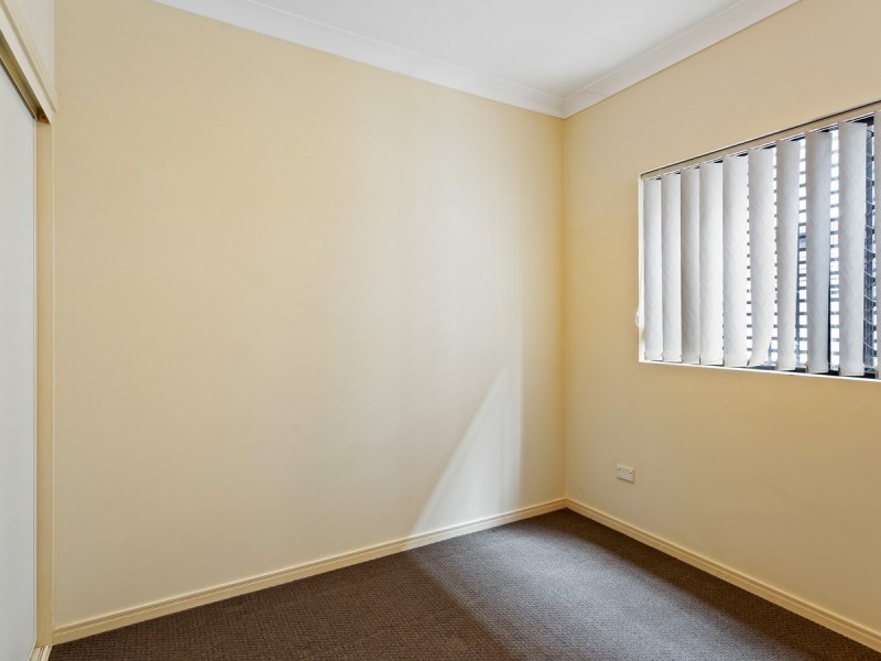 6/2-4 Henry Street, Redcliffe QLD 4020