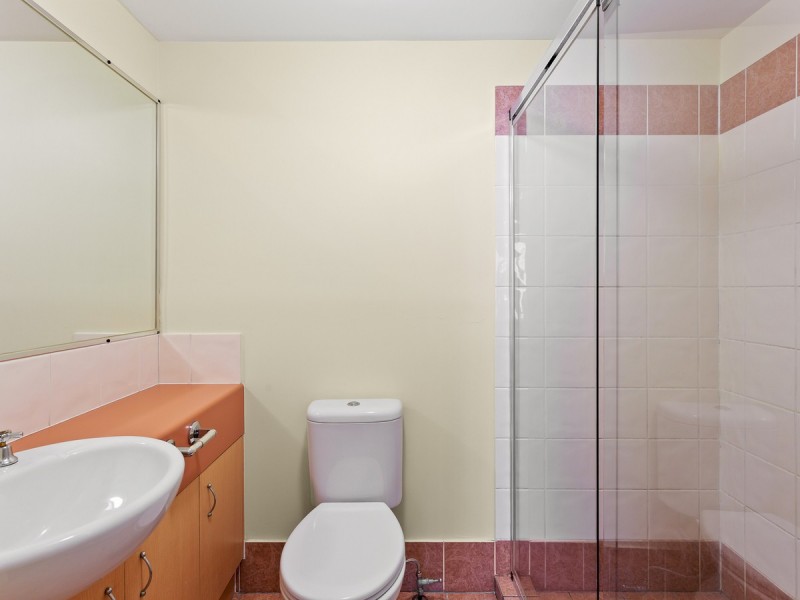 6/2-4 Henry Street, Redcliffe QLD 4020