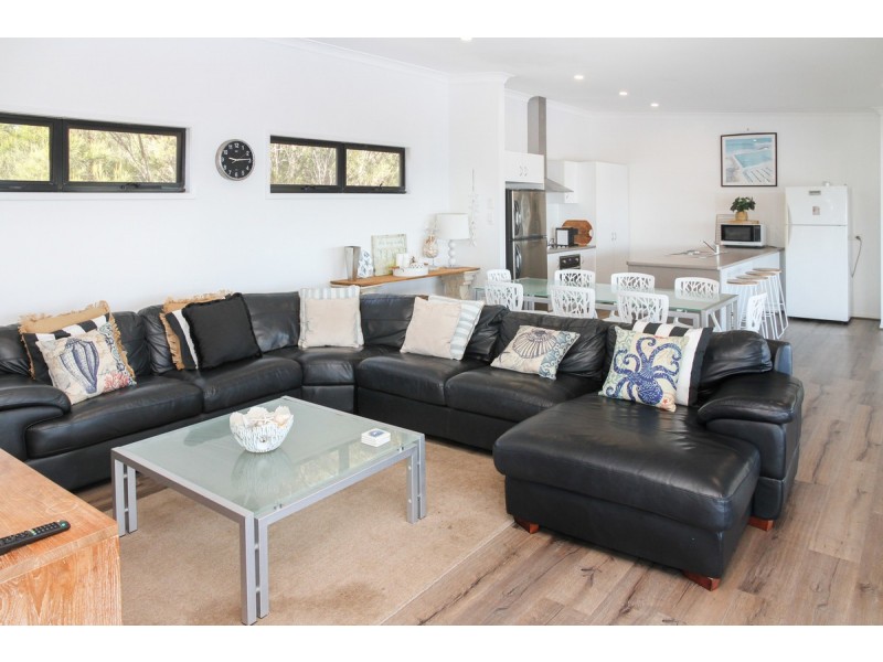 22 Nautilus Drive, Tangalooma QLD 4025