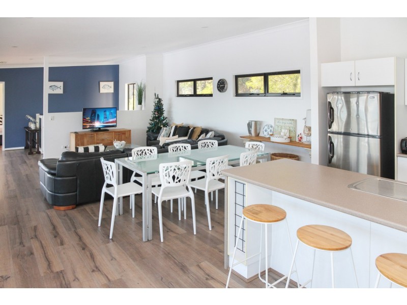 22 Nautilus Drive, Tangalooma QLD 4025