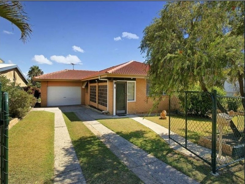 9 Cedar Street, Clontarf QLD 4019