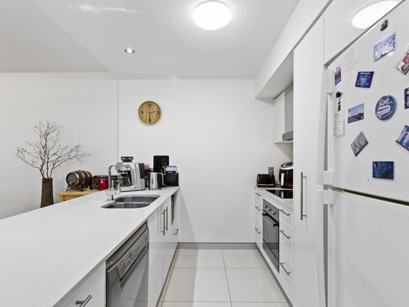 42/80 Hornibrook Esplanade, Clontarf QLD 4019