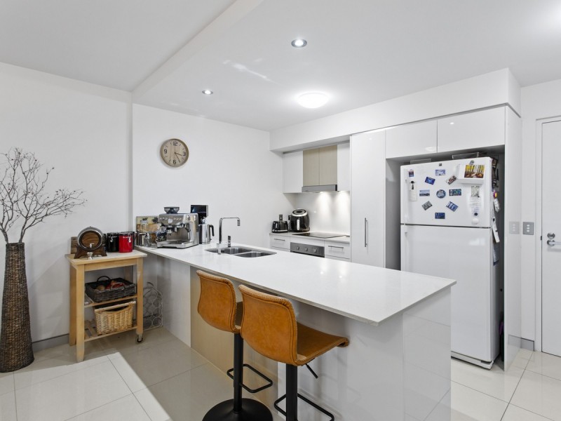 42/80 Hornibrook Esplanade, Clontarf QLD 4019