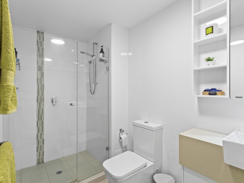 42/80 Hornibrook Esplanade, Clontarf QLD 4019