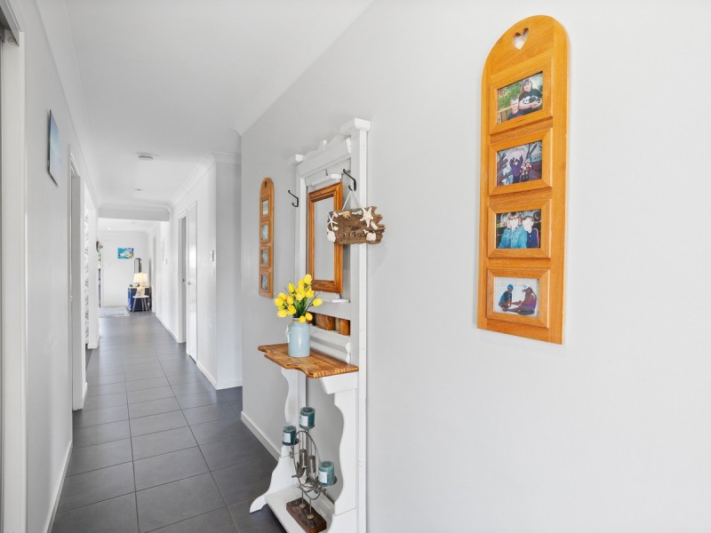 42 Feather Court, Morayfield QLD 4506