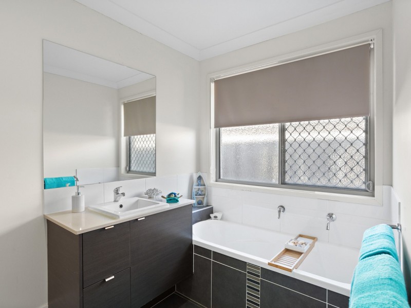 42 Feather Court, Morayfield QLD 4506