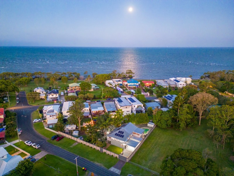 14 Chaseley Street, Nudgee Beach QLD 4014