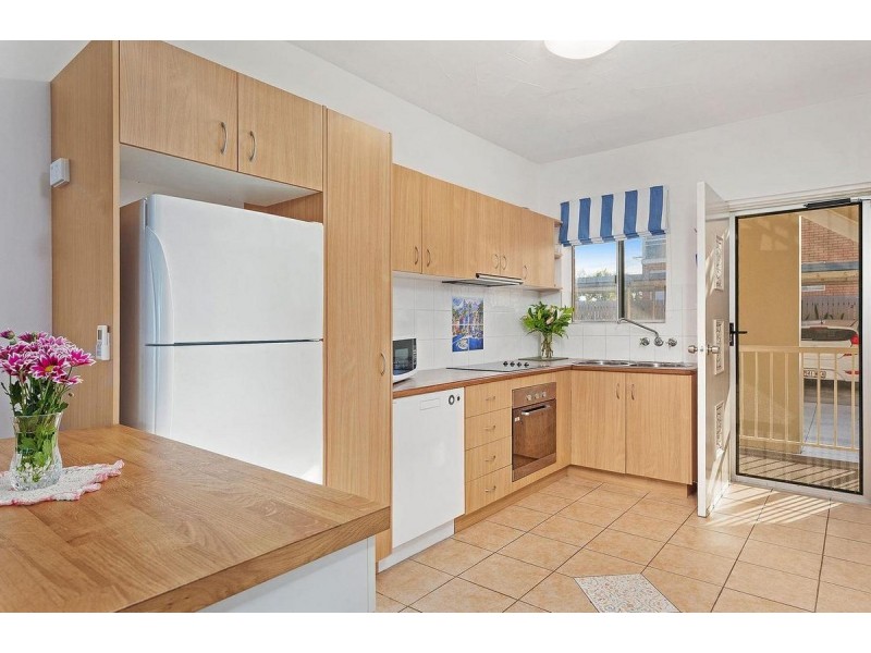 2/131 Margate Parade, Margate QLD 4019