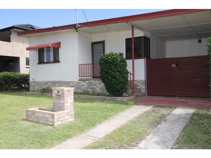 34 Murphy Street, Scarborough QLD 4020